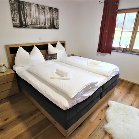 Dachstein West - Traumhafte Mit Garten Und Terrasse Appartement Russbach am Pass Gschütt